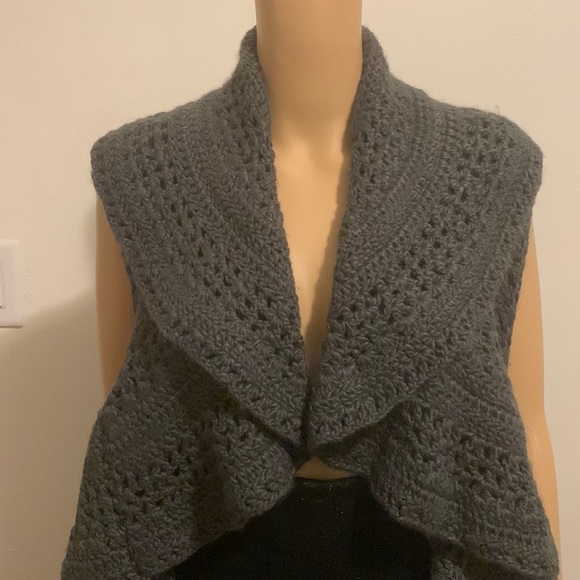 Forever 21 Sweaters - FOREVER 21 NEW Fly Away Crochet Cardigan